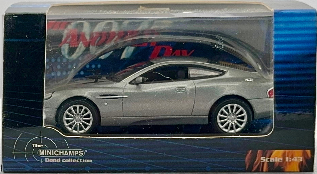 New 1:43 Minichamps Model Aston Martin Vanquish 2002 Silver