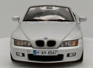 UT Models 1:18 Titanium Silve Metallic  BMW  Z3 Face Lift - BMW CCA Foundation