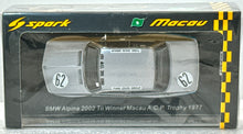 Load image into Gallery viewer, Spark 1:43 BMW Alpina 2002 Tii #62 Macau A.C.P. winner 1977
