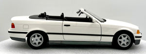 Maisto 1:18 1993 BMW 325i Convertible (E36)