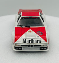 Load image into Gallery viewer, Burago 1:24 BMW M1 Marlboro Procar