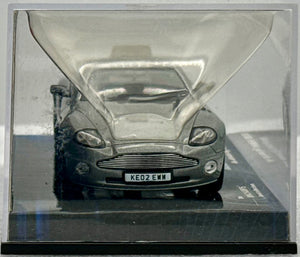 Minichamps 1:43 Bond Collection Silver Aston Martin V12 Vanquish