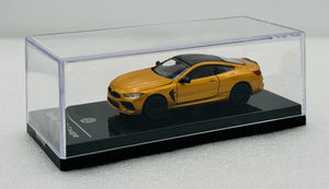 Paragon 1:64 BMW M8 Coupe