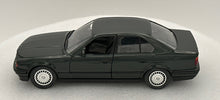 Load image into Gallery viewer, Schabak 1:24 BMW E34 535i, Green