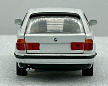 Load image into Gallery viewer, Gama 1:43 BMW E34 White 5 Series Touring 525i