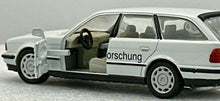 Load image into Gallery viewer, Gama 1:43 BMW E34 White 5 Series Touring 525i