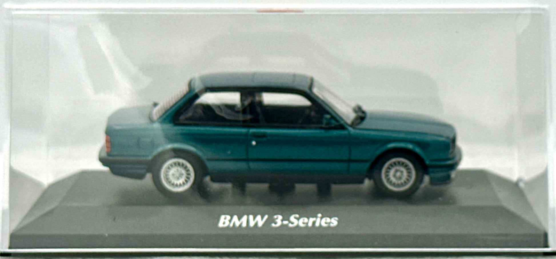 Maxichamps 1:43 Green Metallic BMW 1986 3-Series E30 - BMW CCA Foundation