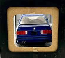 Load image into Gallery viewer, Solido 1:18 1990 Bleu Maritime BMW E30 M3