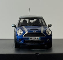 Load image into Gallery viewer, Minichamps 1:43 Blue Mini Cooper S Clubman