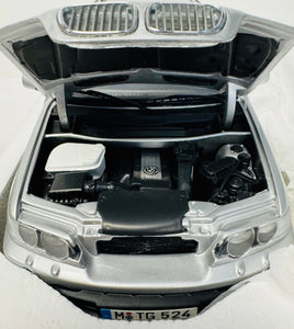 Kyosho 1:18  Grey  BMW  X5 4.4i