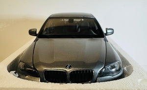 Kyosho 1:18  Space Grey  BMW  X6 M