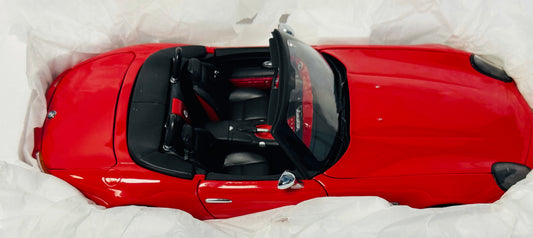 Kyosho 1/18 Red BMW Z8 Convertible