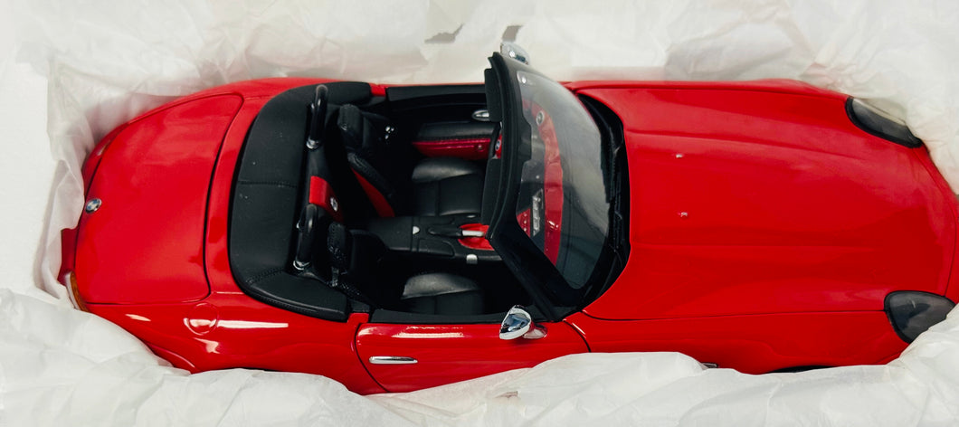 Kyosho 1/18 Red BMW Z8 Convertible
