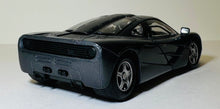 Load image into Gallery viewer, Maisto 1:24 Dark Grey McLaren F1