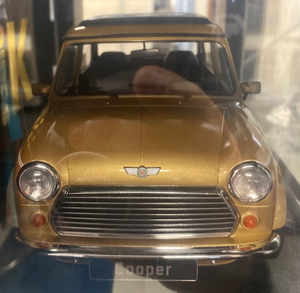 KK SCALE MODELS 1:12 GOLD MINI COOPER SUNROOF LHD