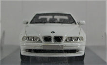 Load image into Gallery viewer, NEO 1:43 BMW E39 5 Series, White