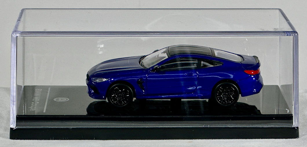 Paragon 1:64 BMW M8 Coupe