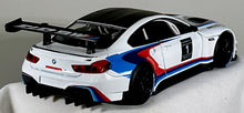 Load image into Gallery viewer, Showcasts 1:24 BMW M6 GT3