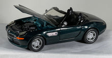 Load image into Gallery viewer, Superior 1:32 BMW 1999 Z8