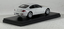 Load image into Gallery viewer, Kyosho 1:43 BMW 645Ci Coupe (White)