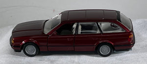 Gama 1:43 BMW E34 Maroon 5 Series Touring 525i