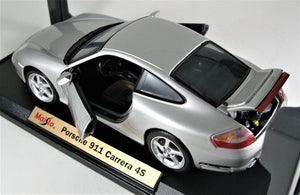 1:18 Silver Porsche 911 Carrera 4S