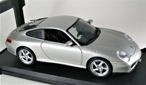1:18 Silver Porsche 911 Carrera 4S